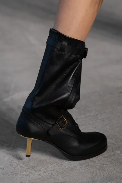Look 24
